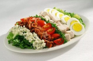 Живильний коб-салат